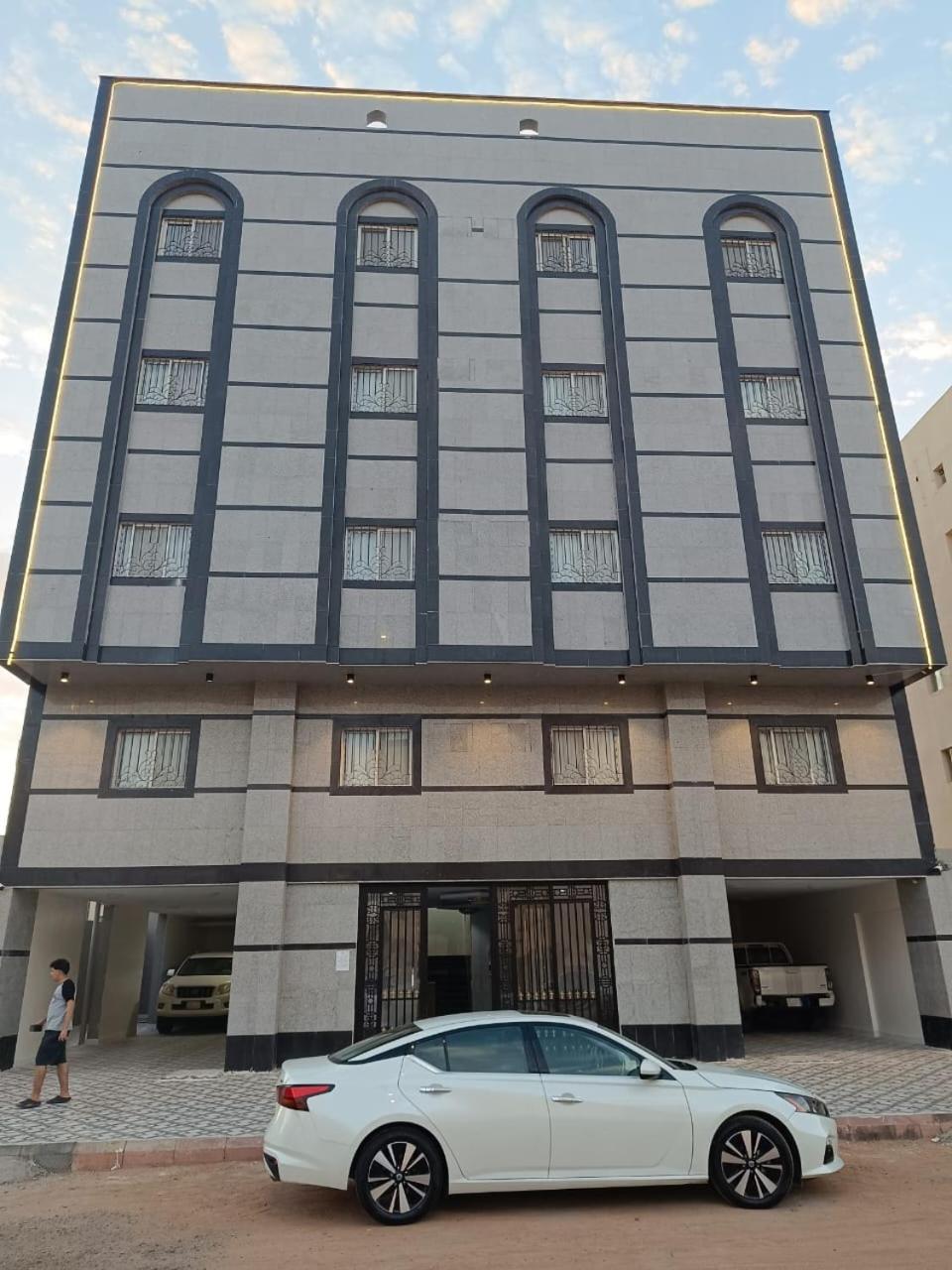 Yaqoot Al Madina Suites Al Awali Dış mekan fotoğraf