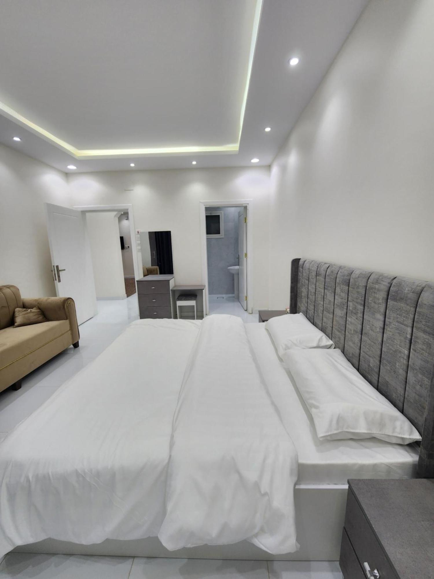 Yaqoot Al Madina Suites Al Awali Dış mekan fotoğraf
